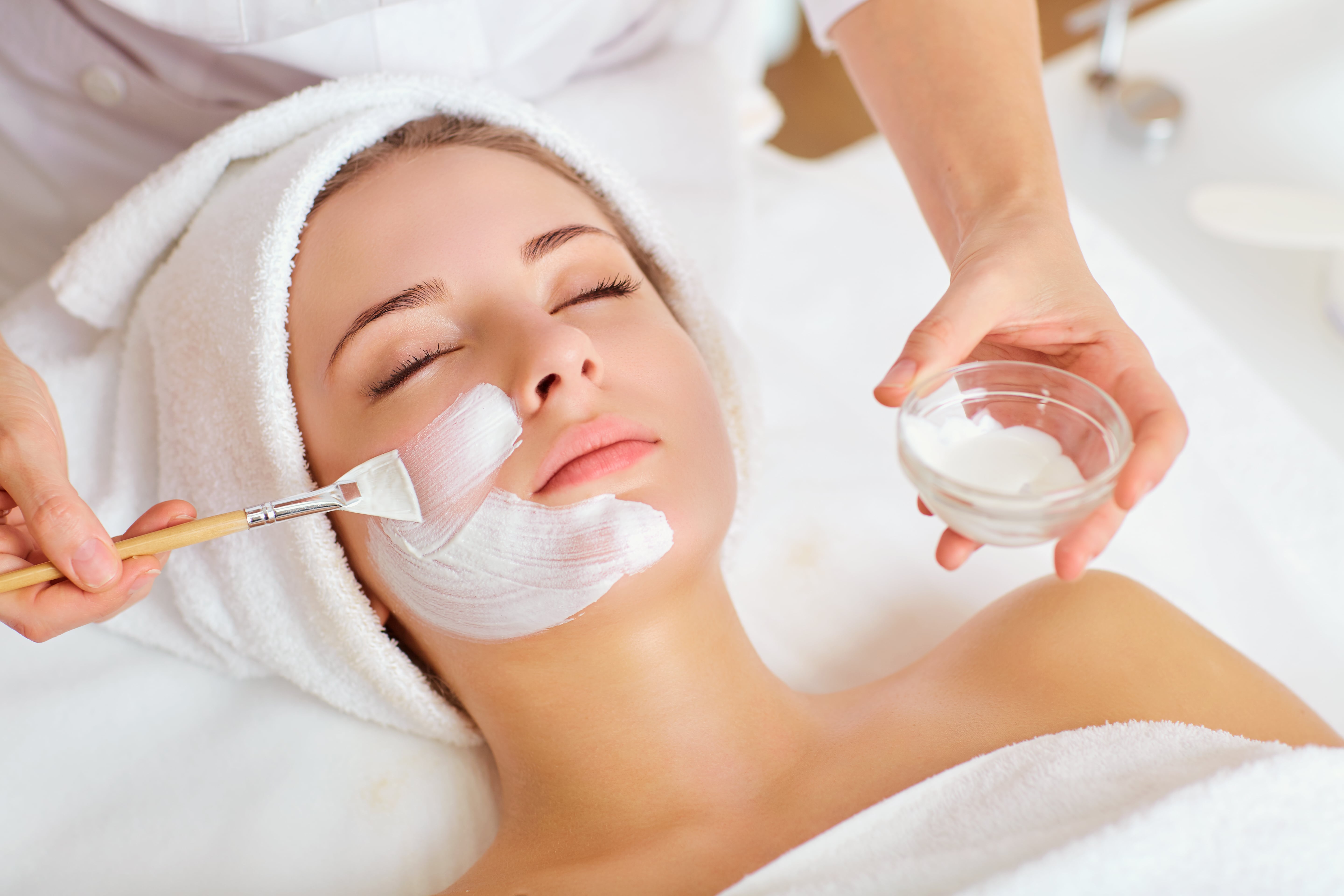 Hormonal Acne Treatment At Aesthetic Beauty By Lorraine